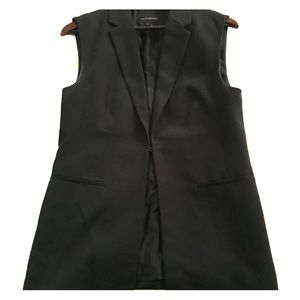 Banana Republic Jackets & Coats - Banana Republic sleeveless black blazer. Banana Republic Jackets & Coats - Banana Republic sleeveless black blazer.